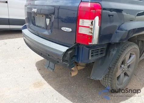 2015 Jeep Patriot High Altitude Edition из США, поврежденный, VIN 1C4NJPFA7FD329369